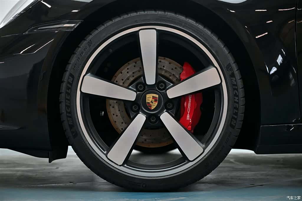 Porsche 911, 2023 12