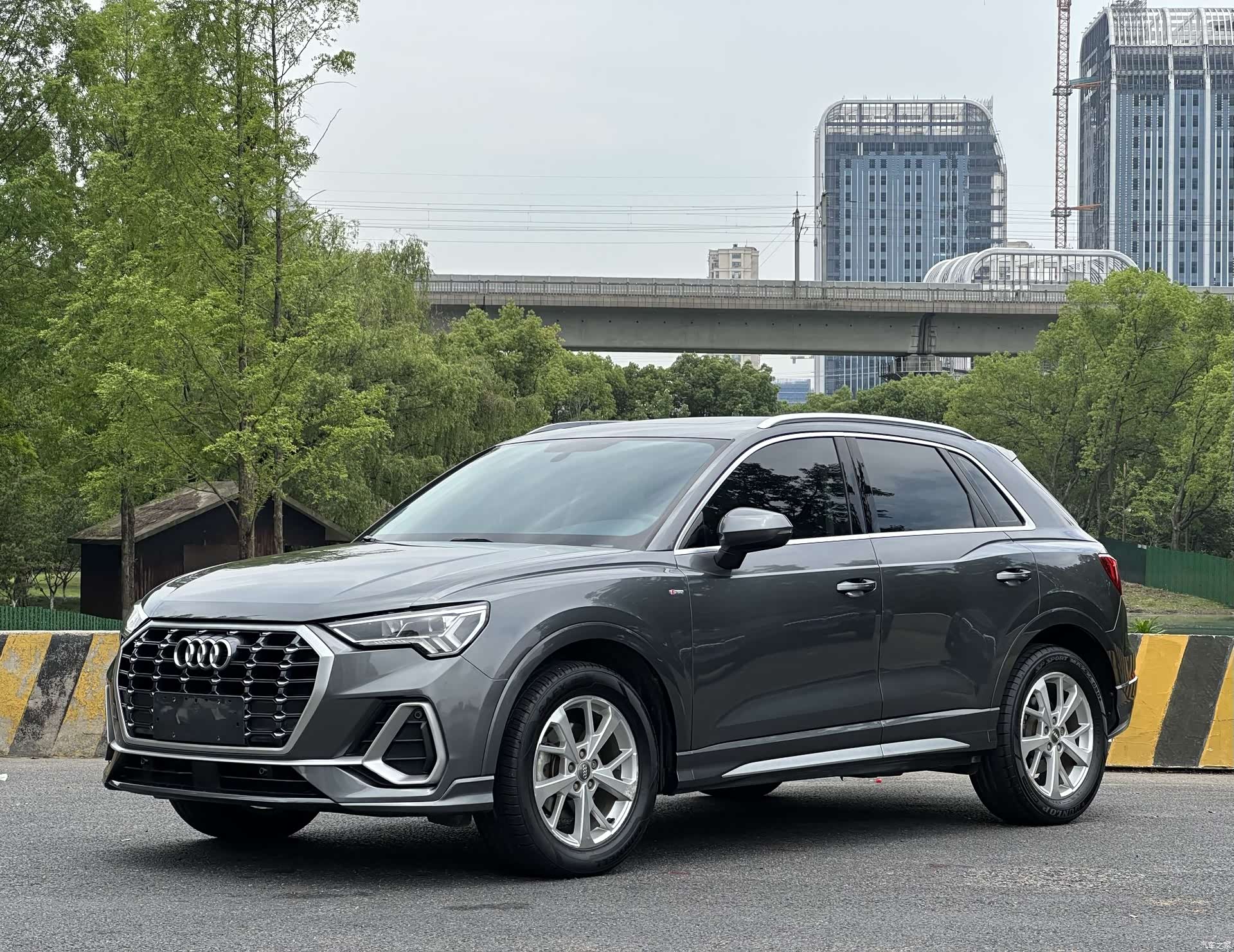 Audi Q3, 2019 1