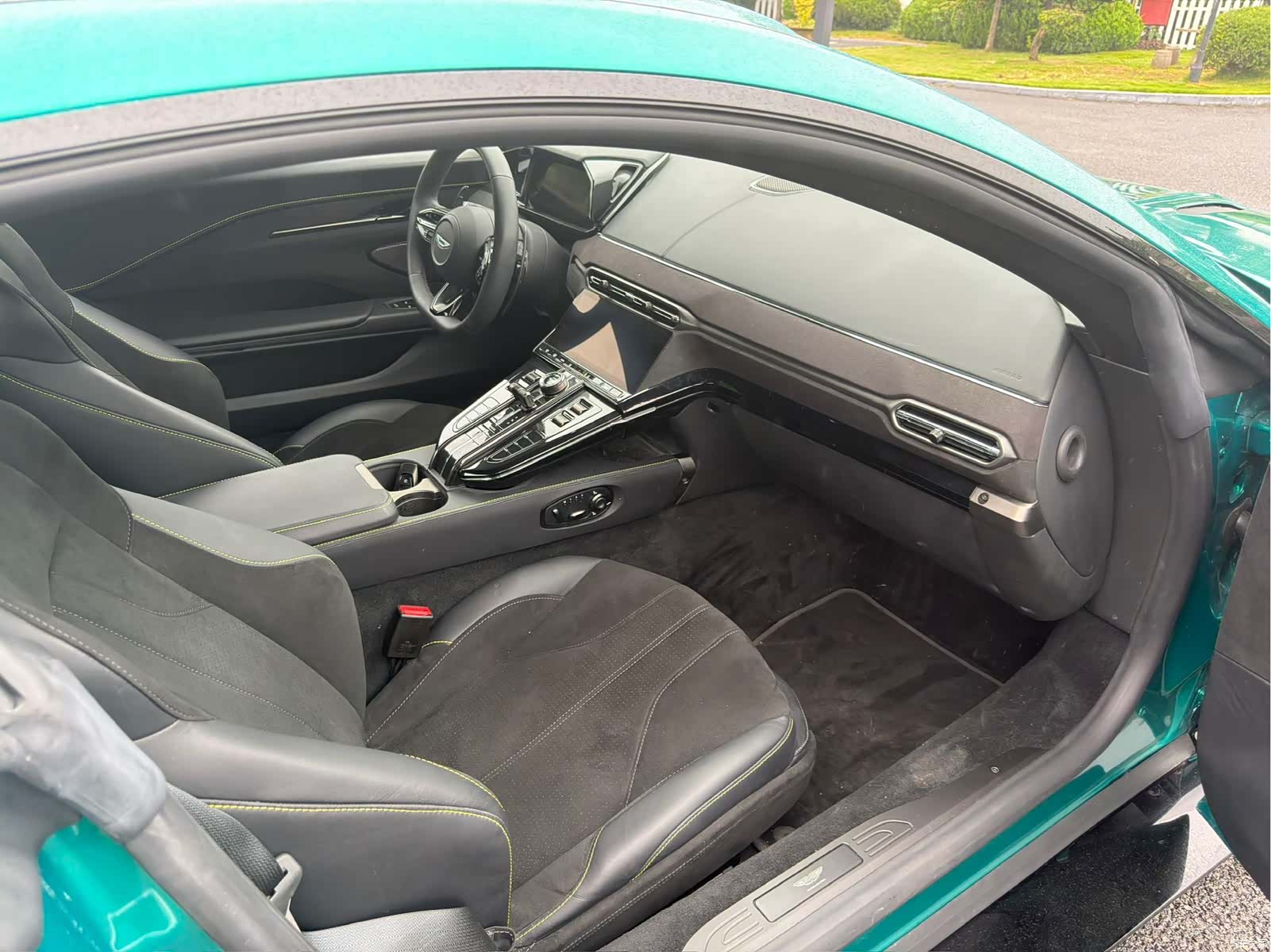 Aston Martin Vantage, 2025 7