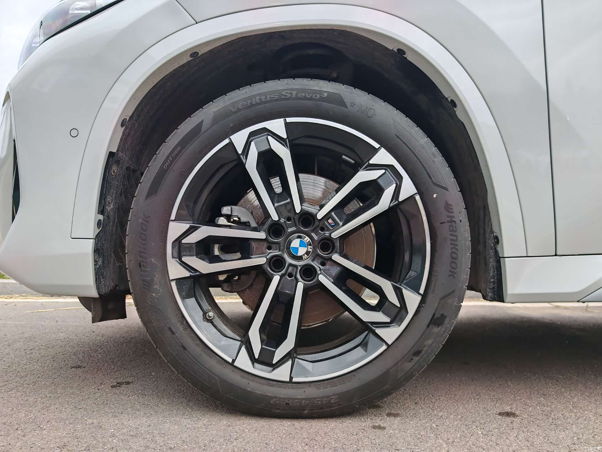 BMW X1, 2025 все фото