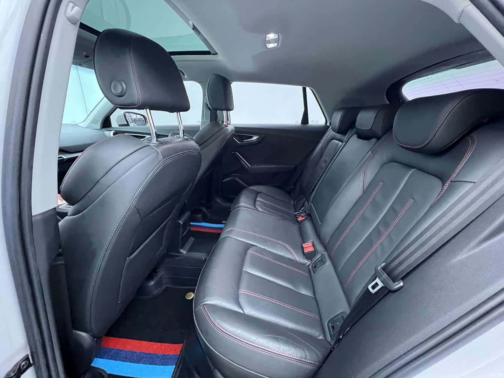Audi Q2L, 2022 13