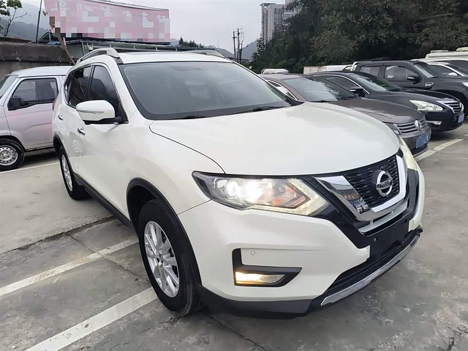 Nissan Qijun