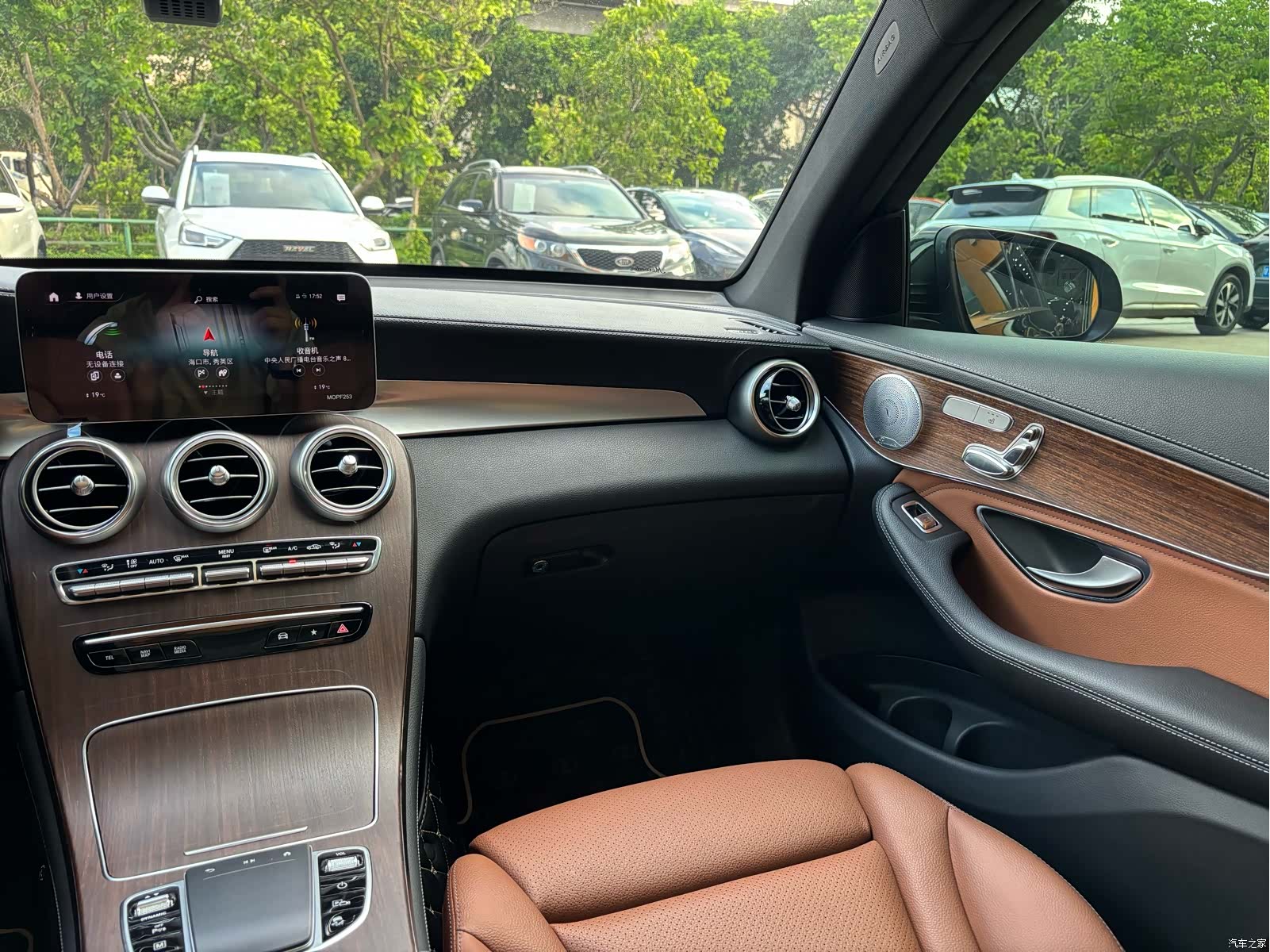 Mercedes-Benz GLC, 2020 16
