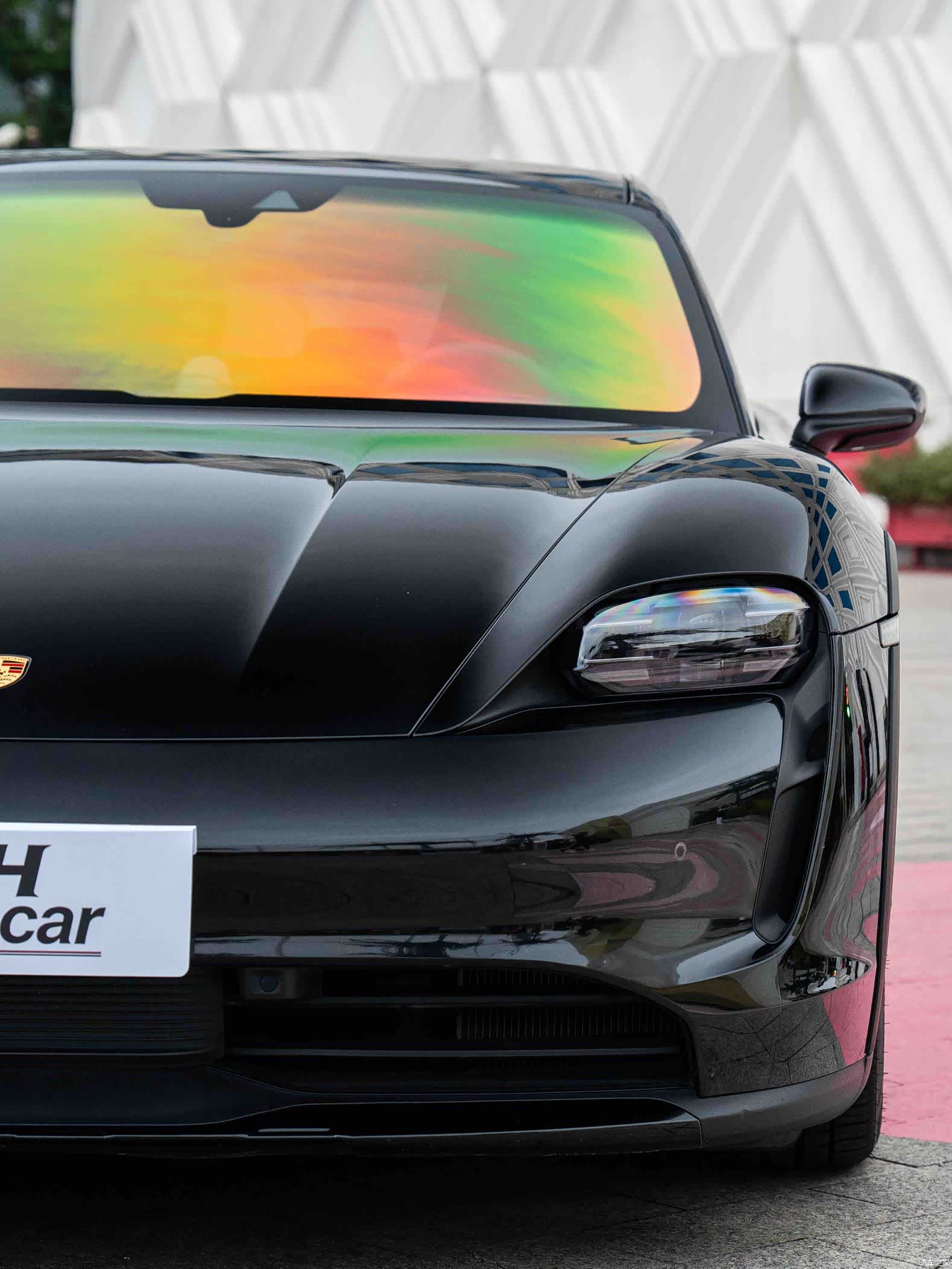 Porsche Taycan, 2023 3