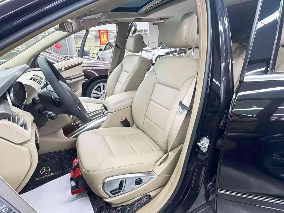 Mercedes-Benz R-class