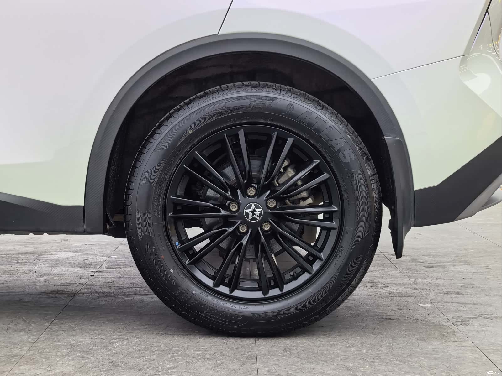 Nissan V, 2022 12