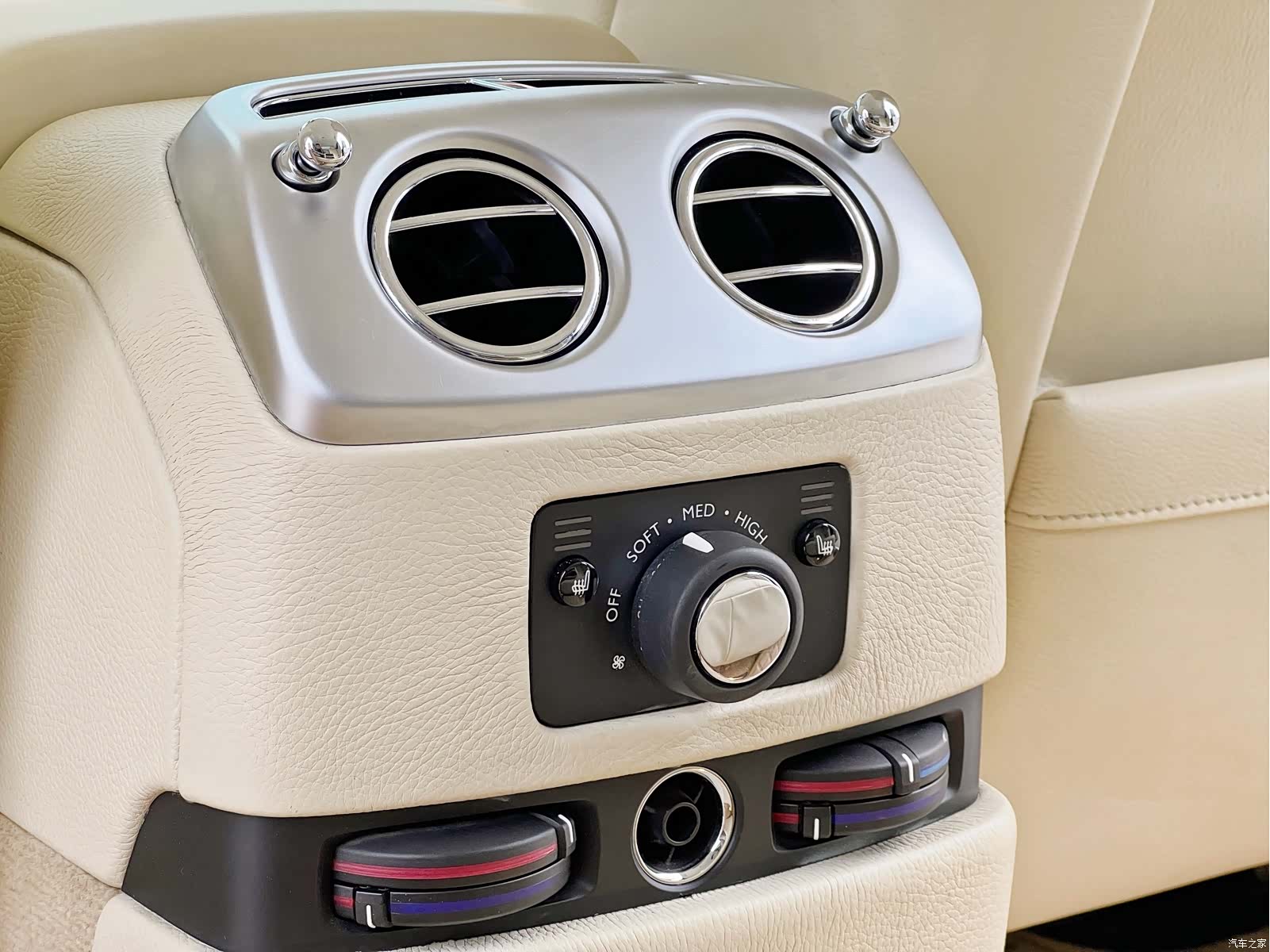 Rolls-Royce Ghost, 2011 18