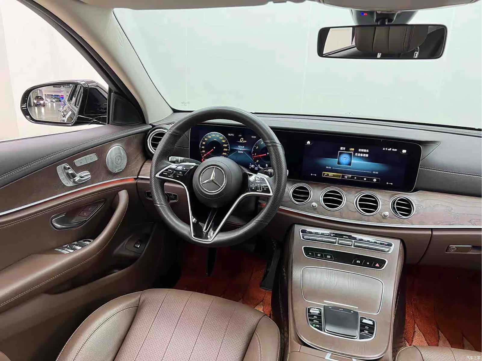 Mercedes-Benz E-Class, 2022 15