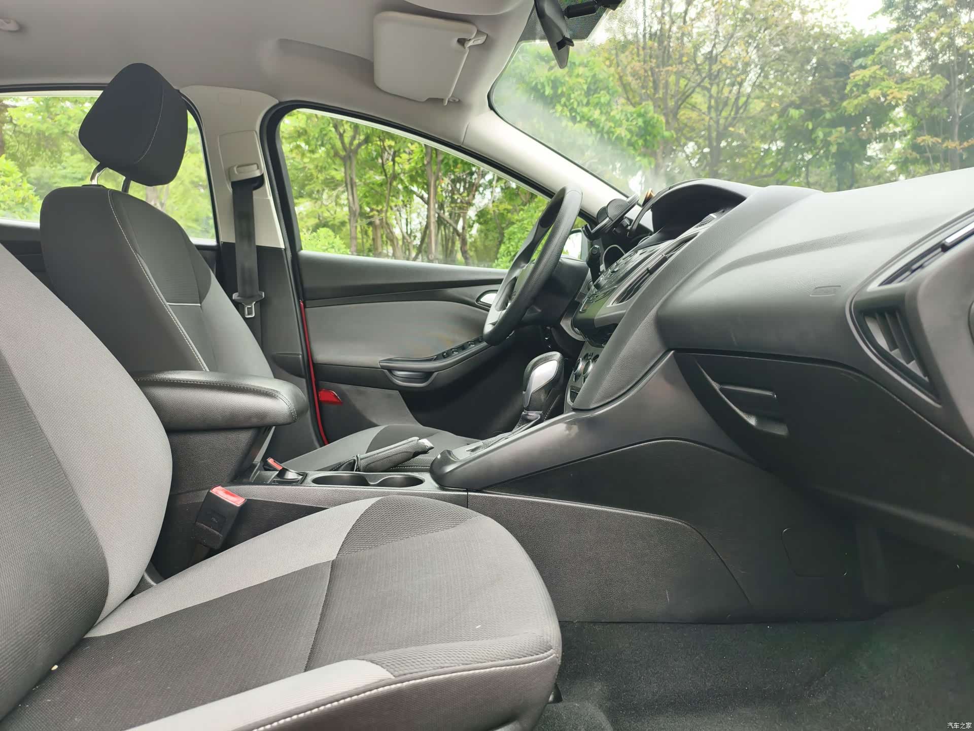 Ford Focus, 2013 15