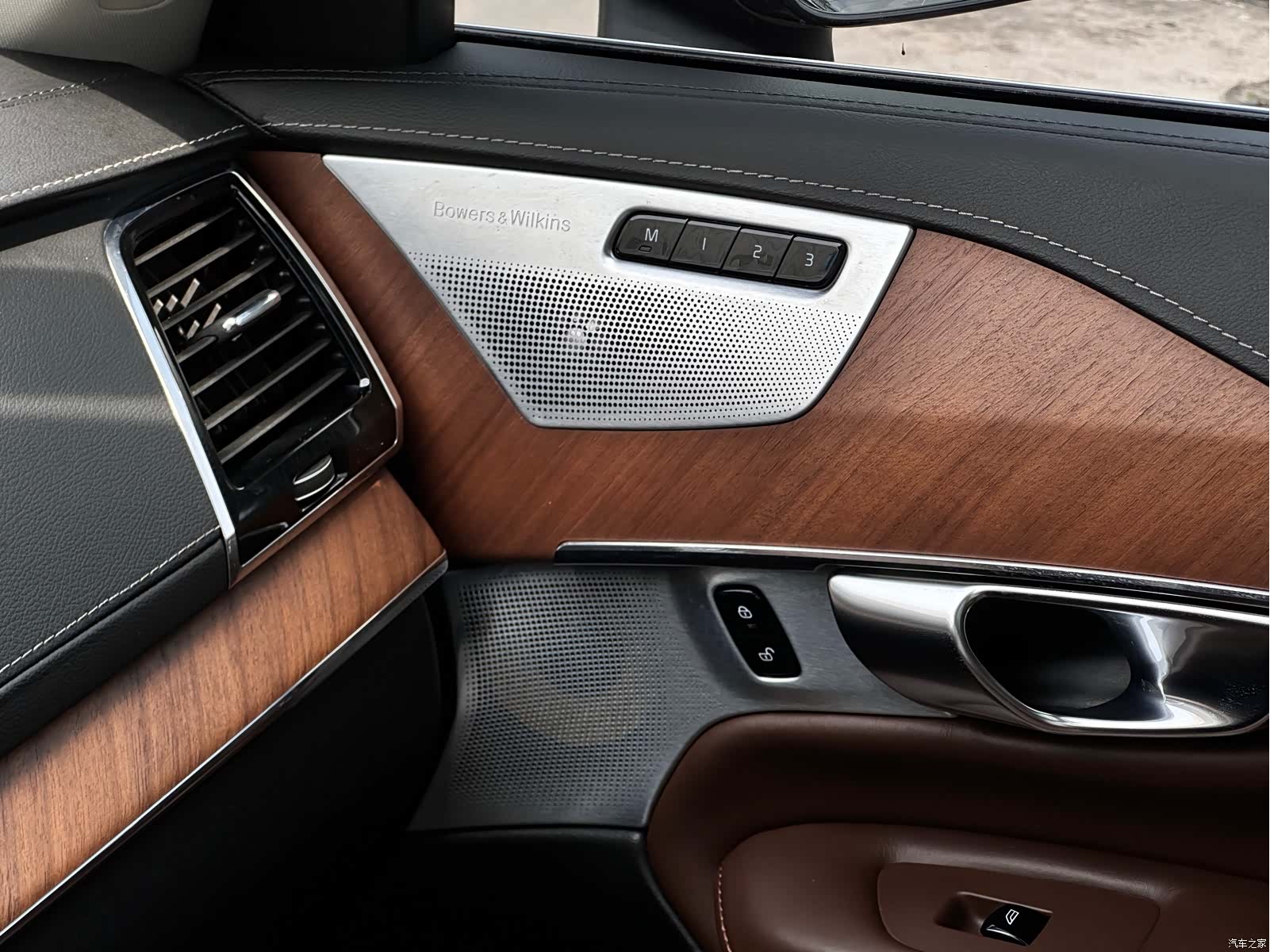 Volvo XC90, 2018 11