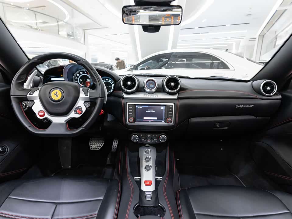 Ferrari California T