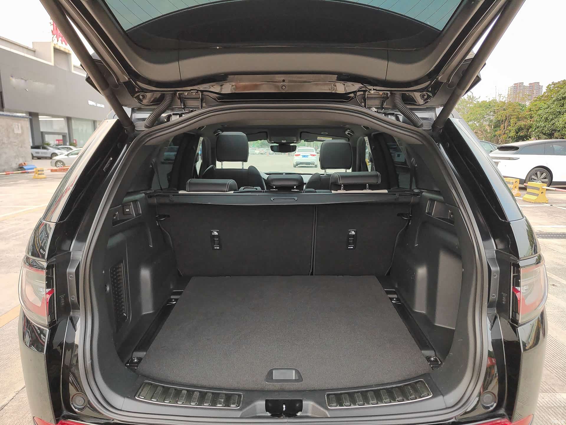 Land Rover Discovery, 2023 14