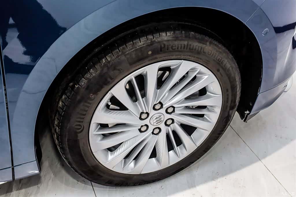Buick Century, 2025 38
