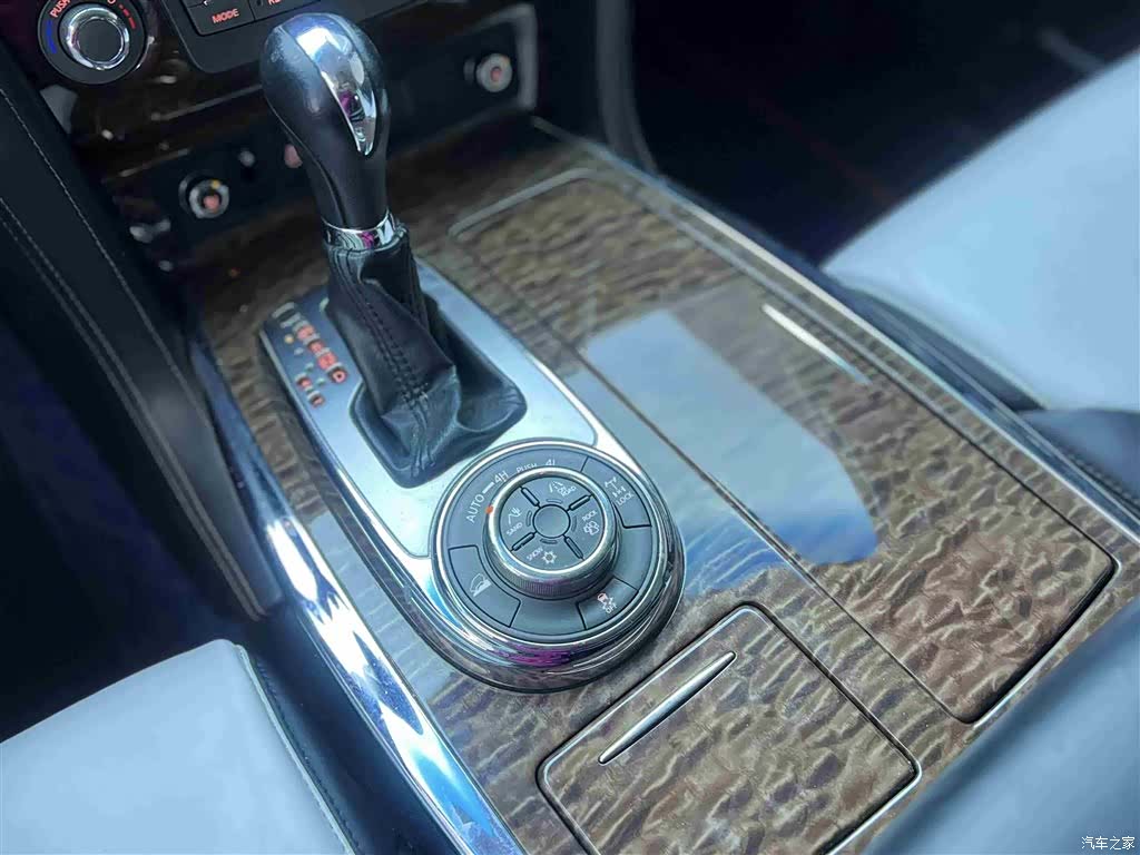 Nissan Patrol, 2016 9