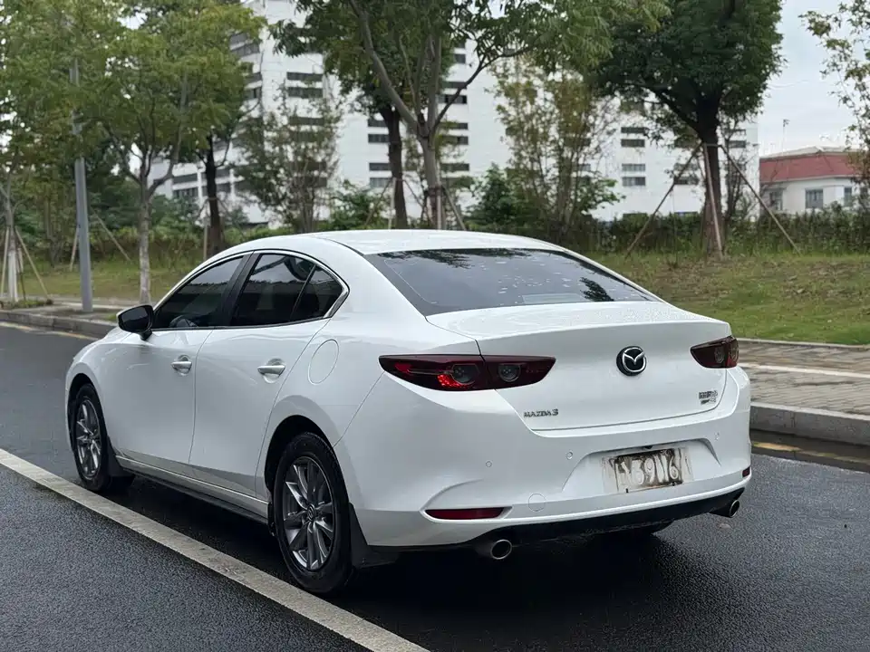 Mazda 3 Angkesaila