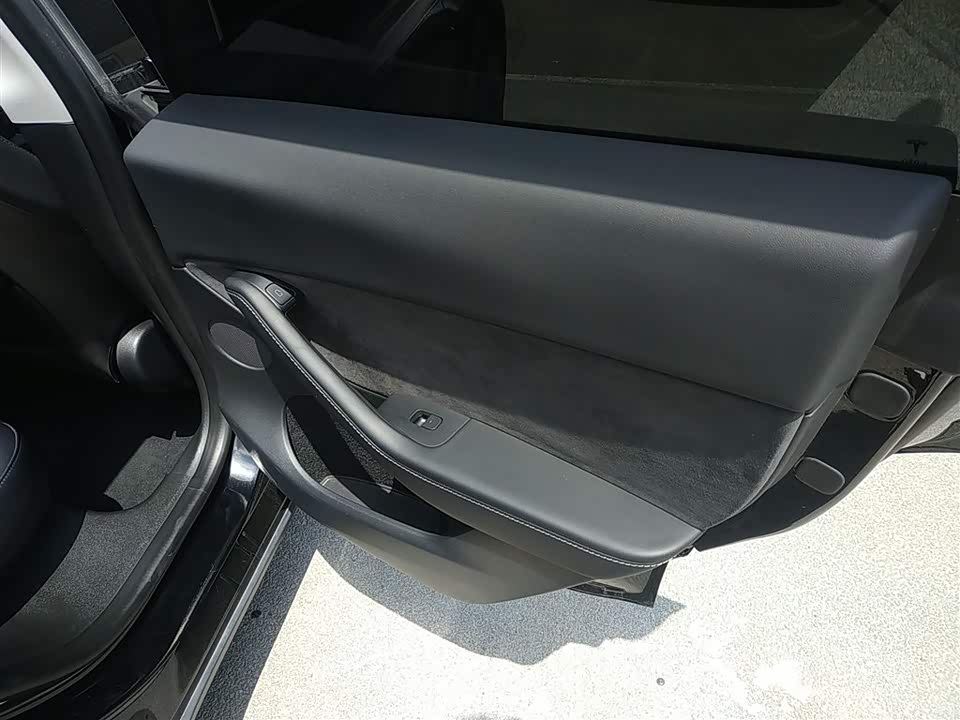 Tesla Model Y Tesla Model Y