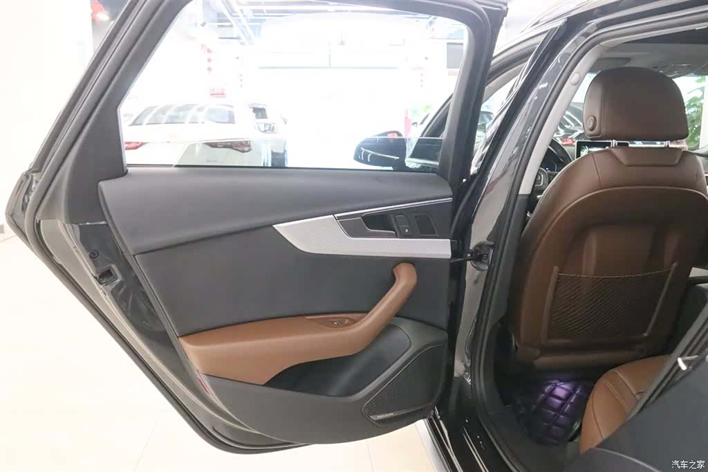 Audi A4, 2017 15
