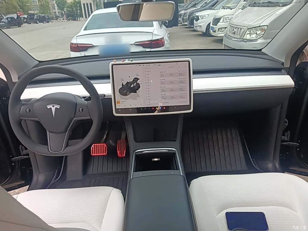 Tesla Model Y, 2023 10