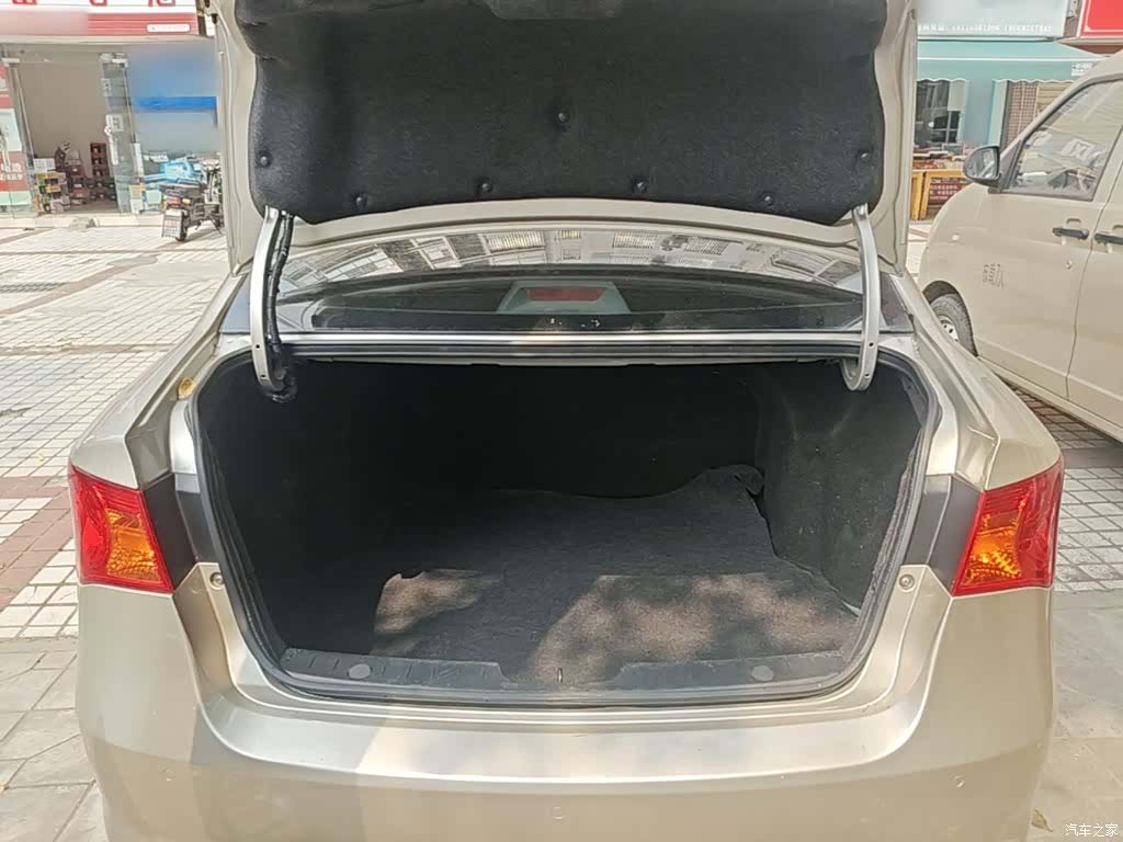 Roewe 350, 2015 19