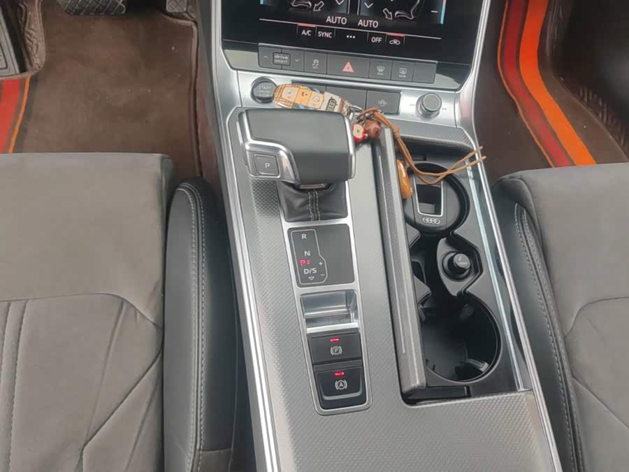 Audi A6L 2020, фото 14
