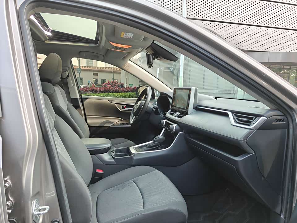 Toyota RAV4 Rongfang