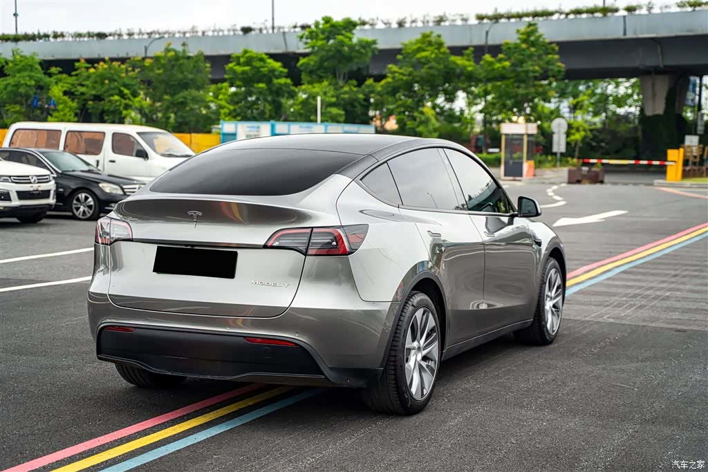 Tesla Model Y, 2022 8