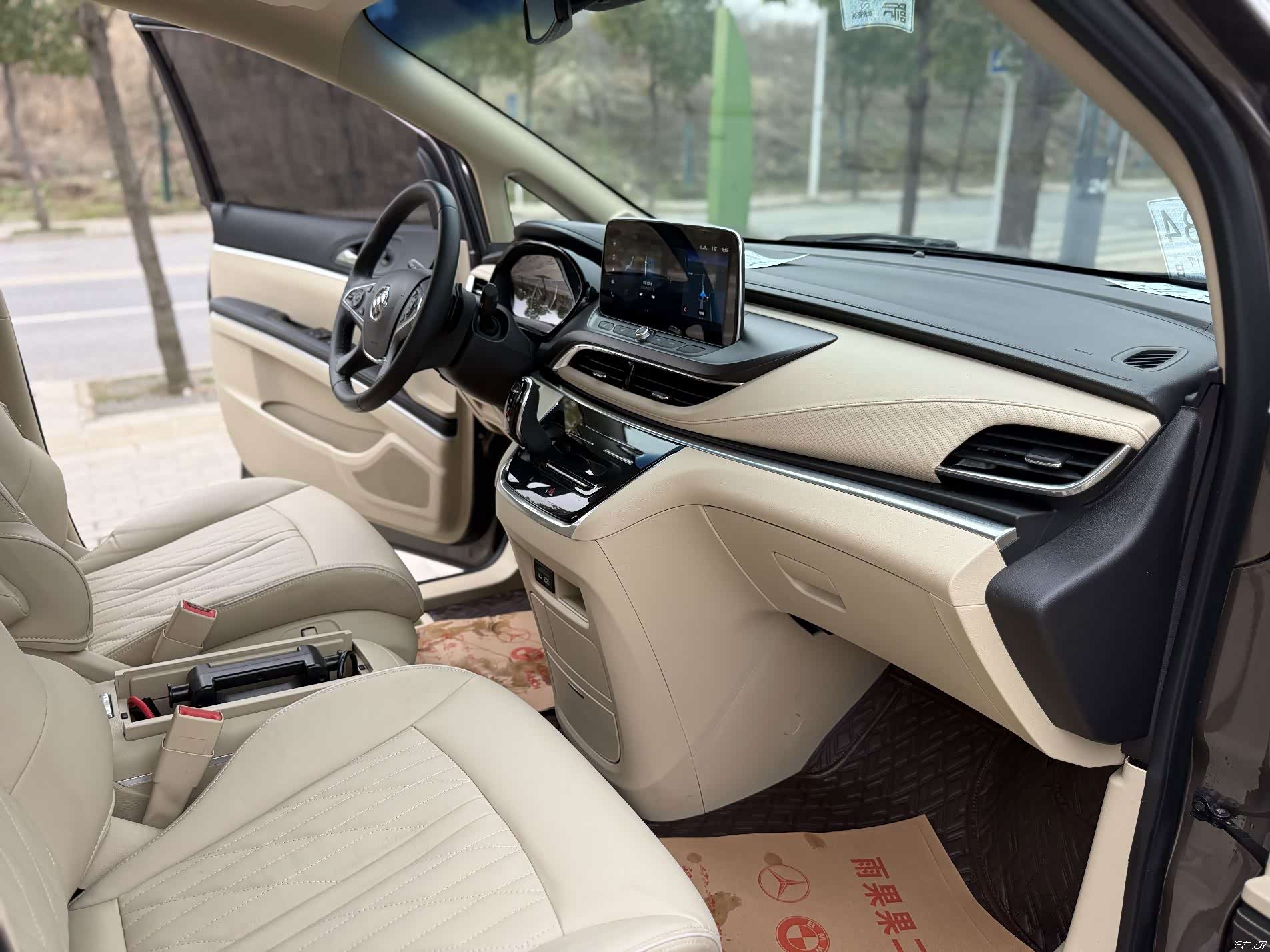 Buick GL8, 2023 8