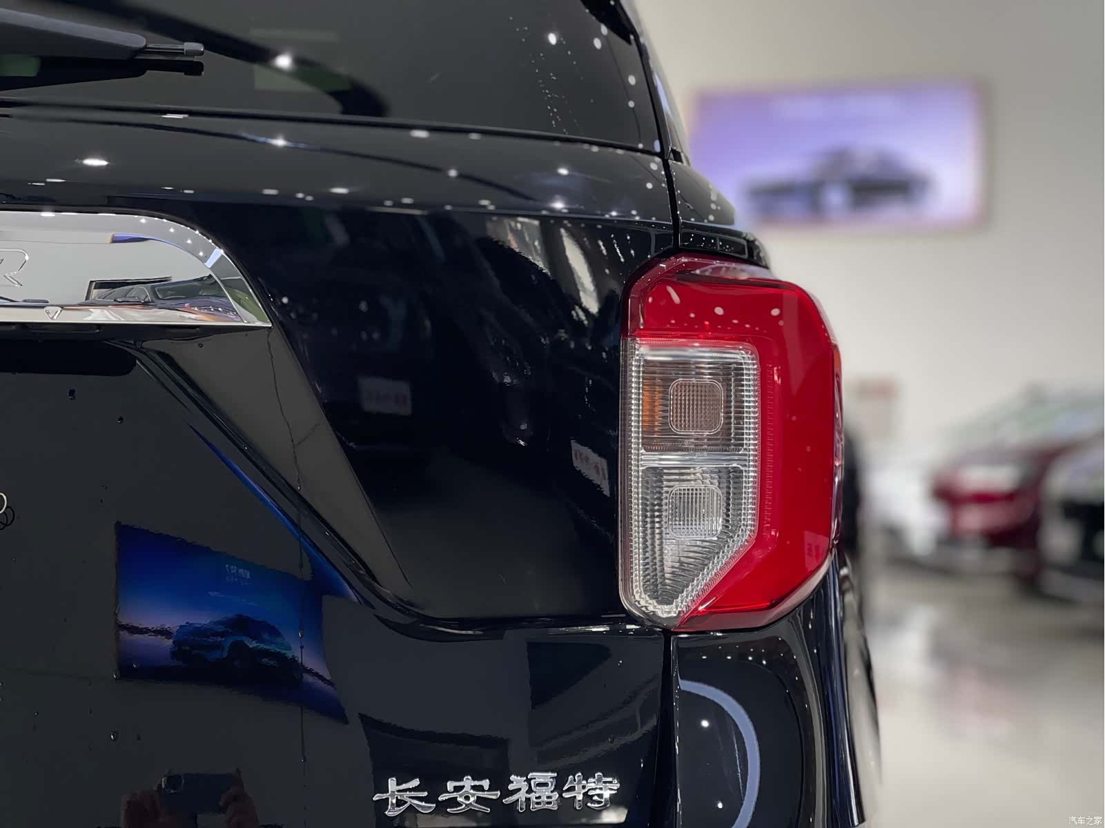 Ford Explorer, 2020 19
