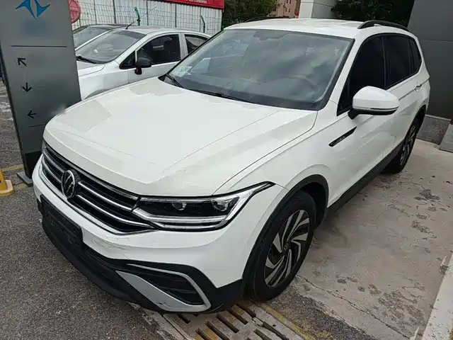 Volkswagen Tiguan L 2022 — купить из Китая под заказ