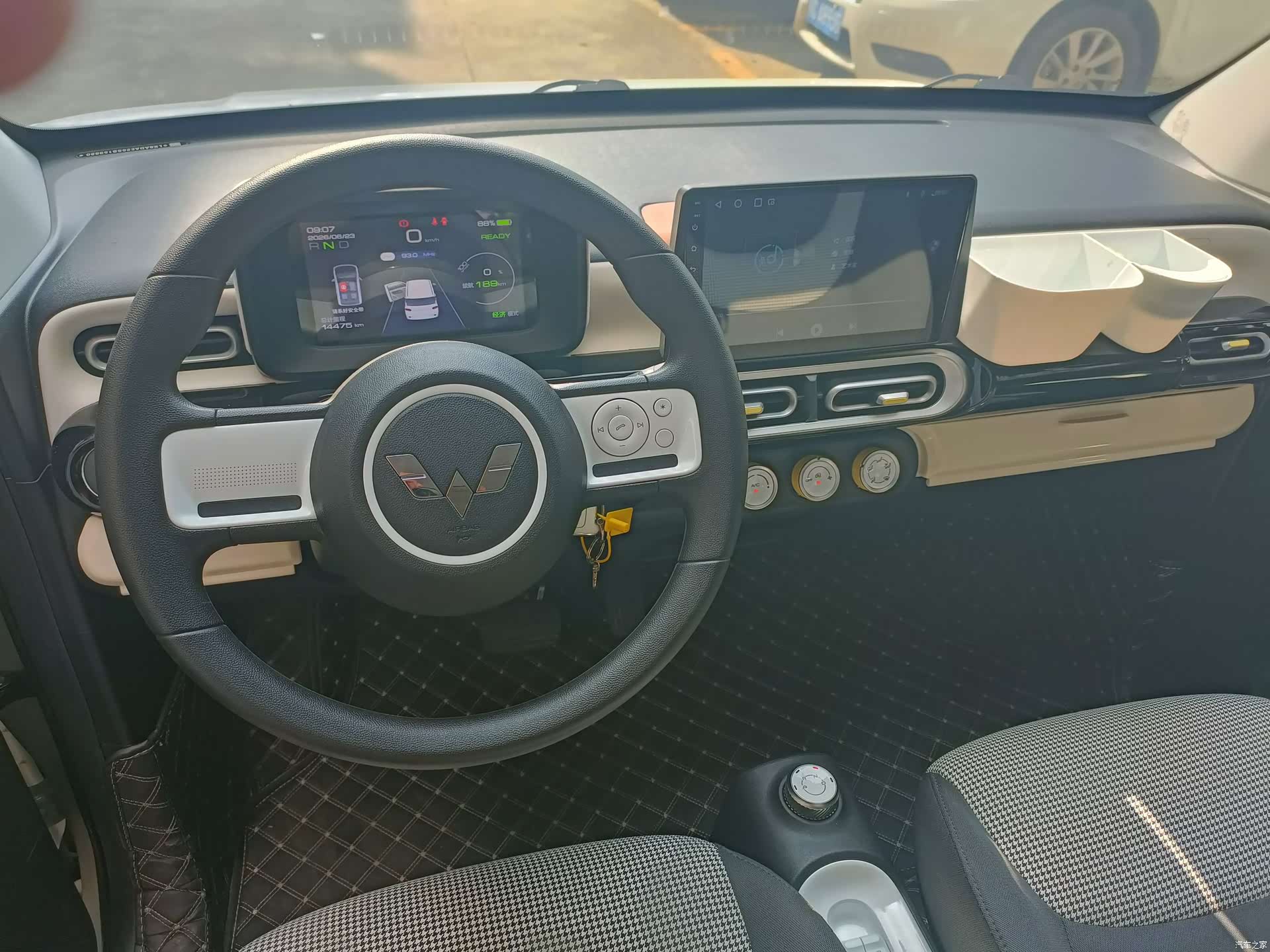 Wuling MINIEV, 2025 6