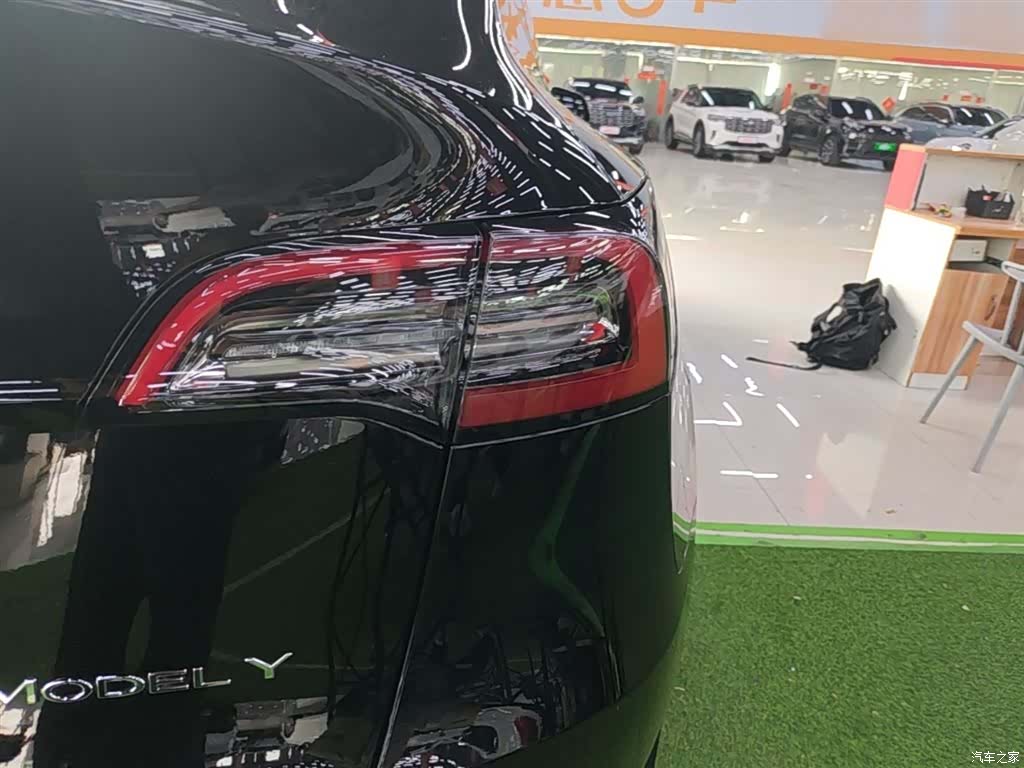 Tesla Model Y, 2023 8