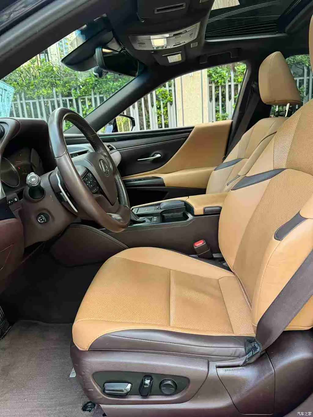 Lexus ES, 2019 10