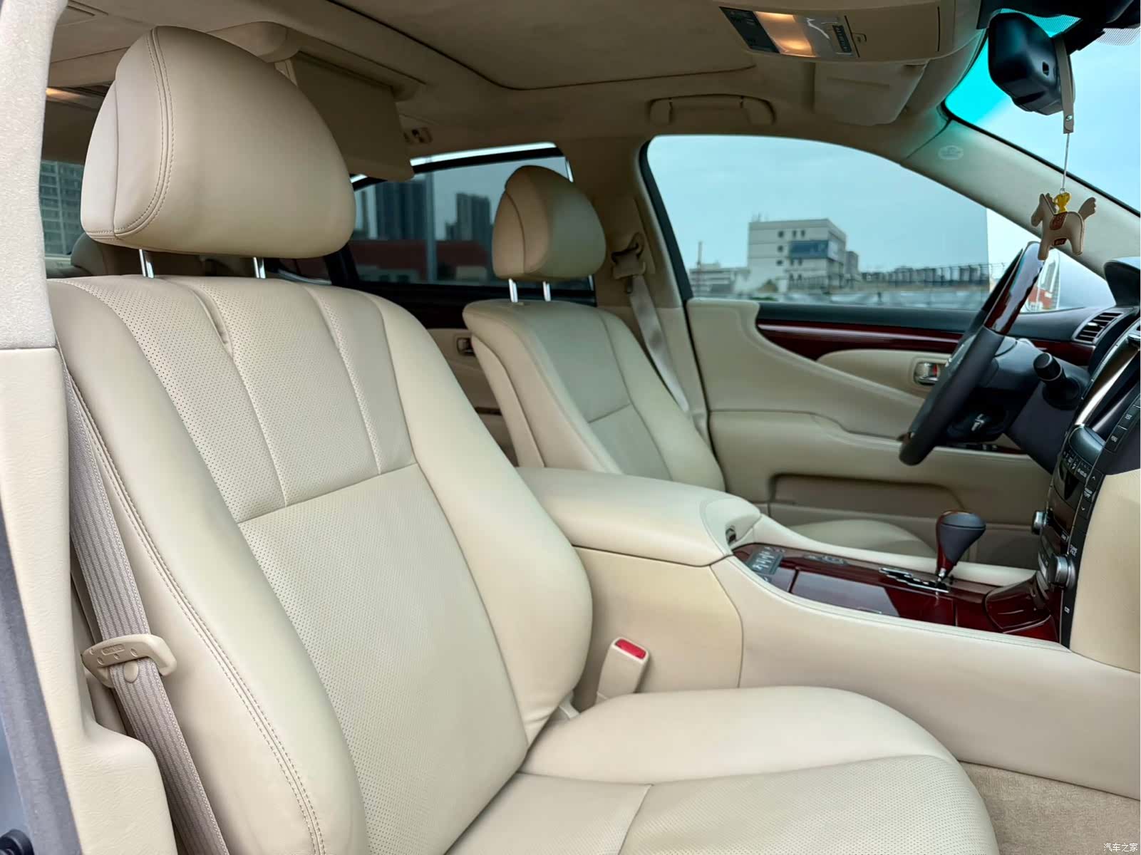Lexus LS, 2007 13