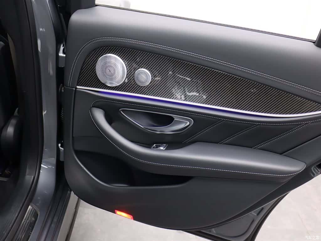 Mercedes-Benz E-Class, 2021 31