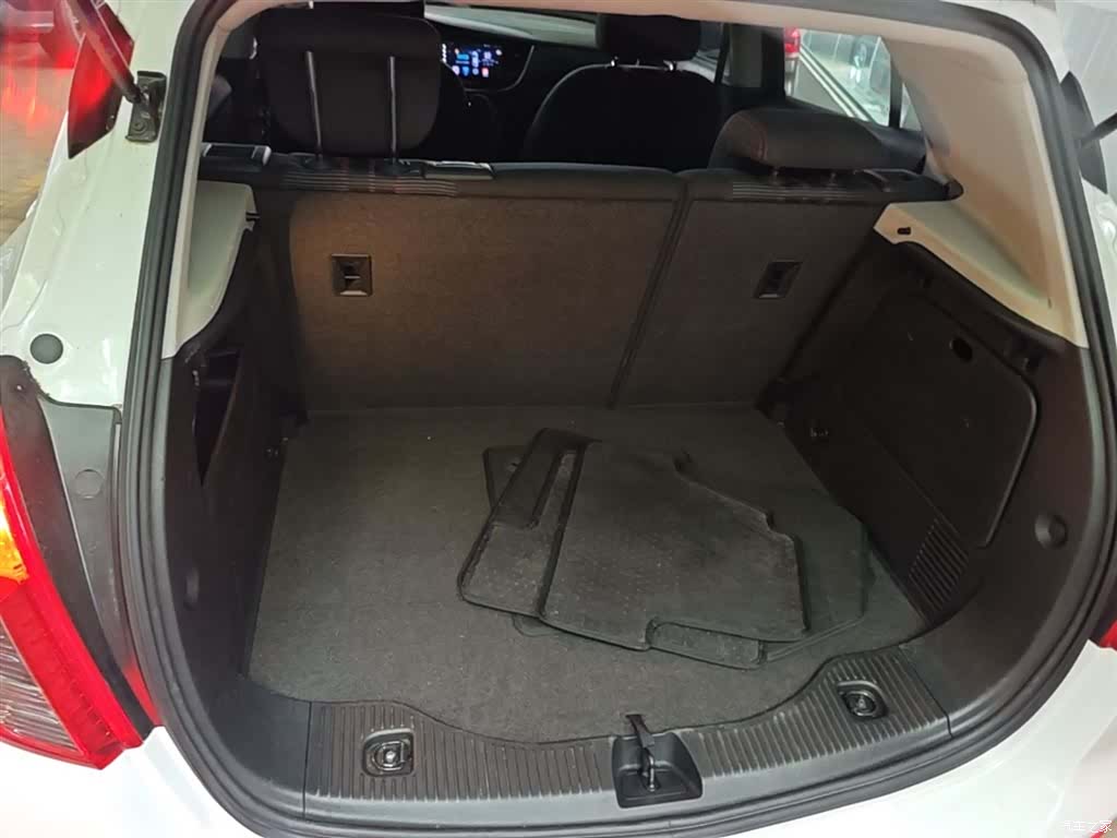 Buick Encore, 2017 19