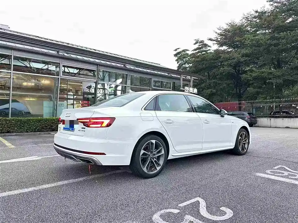 Audi A4L