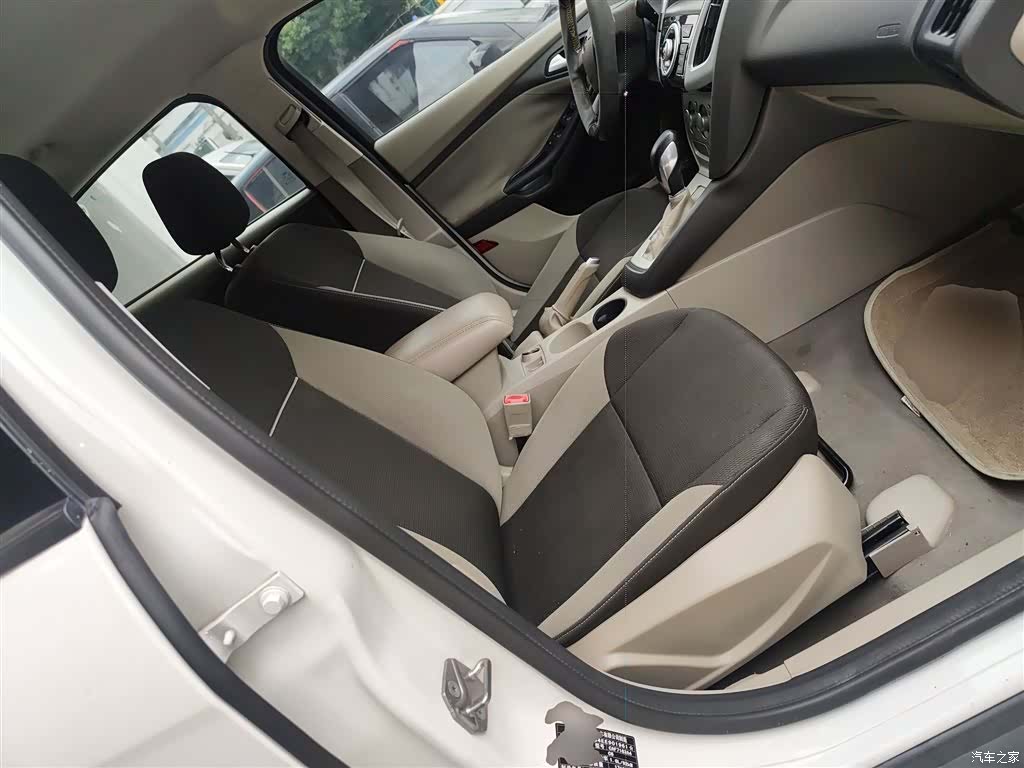 Ford Focus, 2015 20