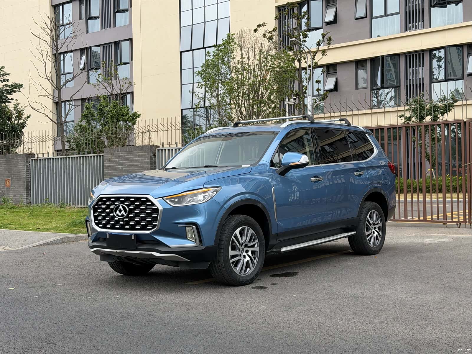 Maxus D90, 2018 1