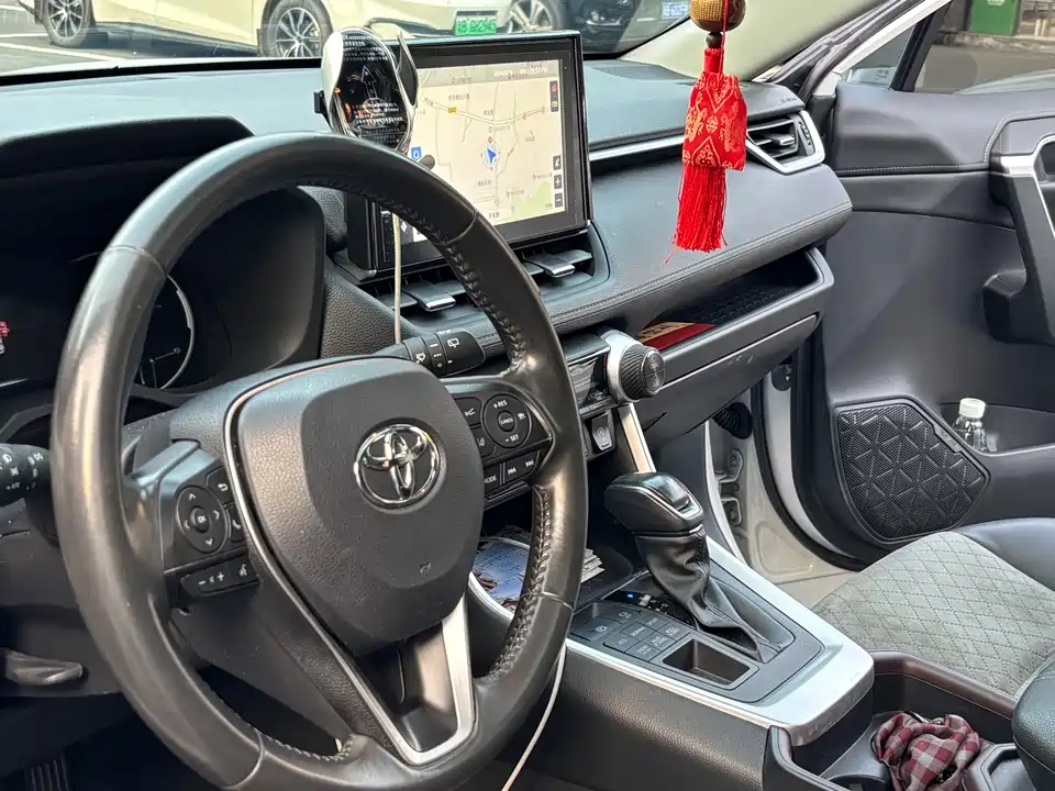 Toyota RAV4 Rongfang