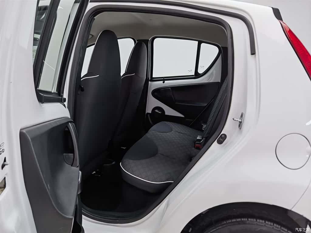 BYD F0, 2018 15