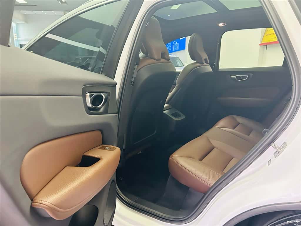 Volvo XC60, 2021 23