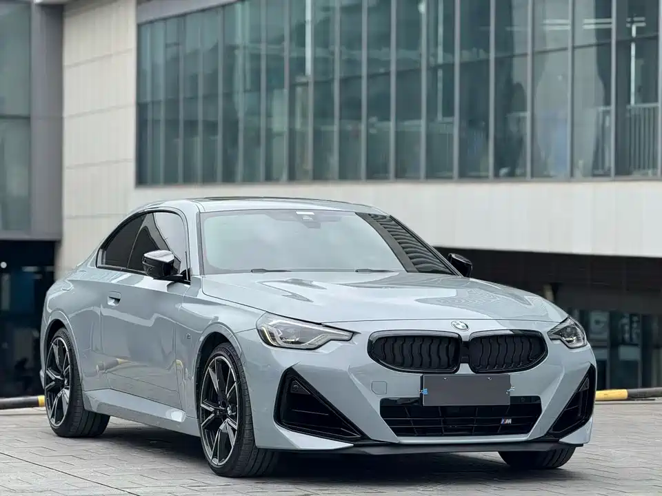 BMW M240i