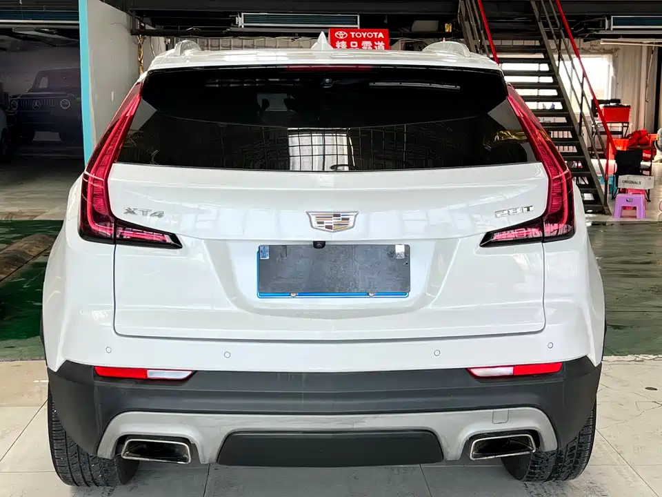 Cadillac XT4