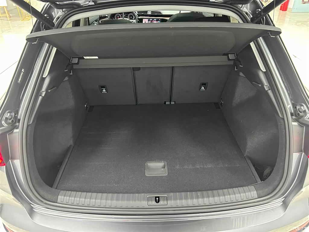 Audi Q3, 2023 16
