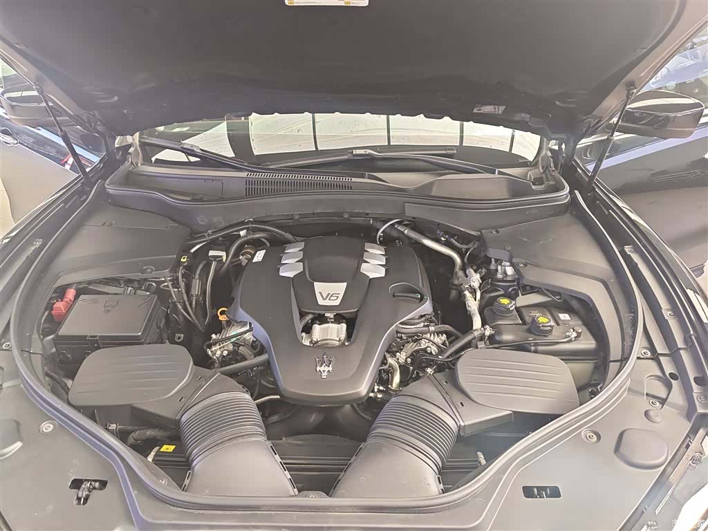Maserati Levante, 2018 16