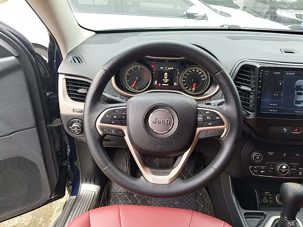 Jeep Cherokee, 2017 11