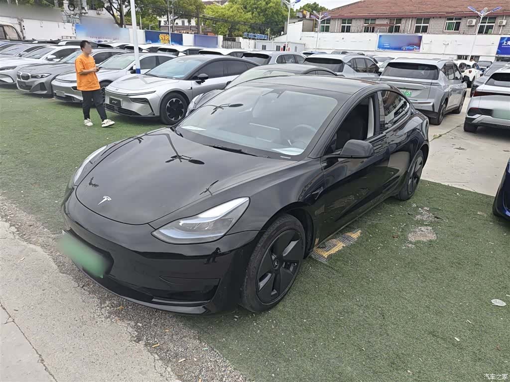 Tesla Model 3, 2023 1