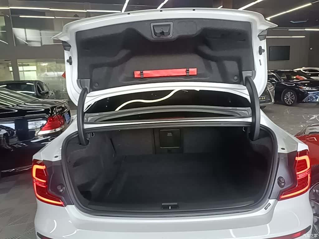 Volvo S60, 2022 19