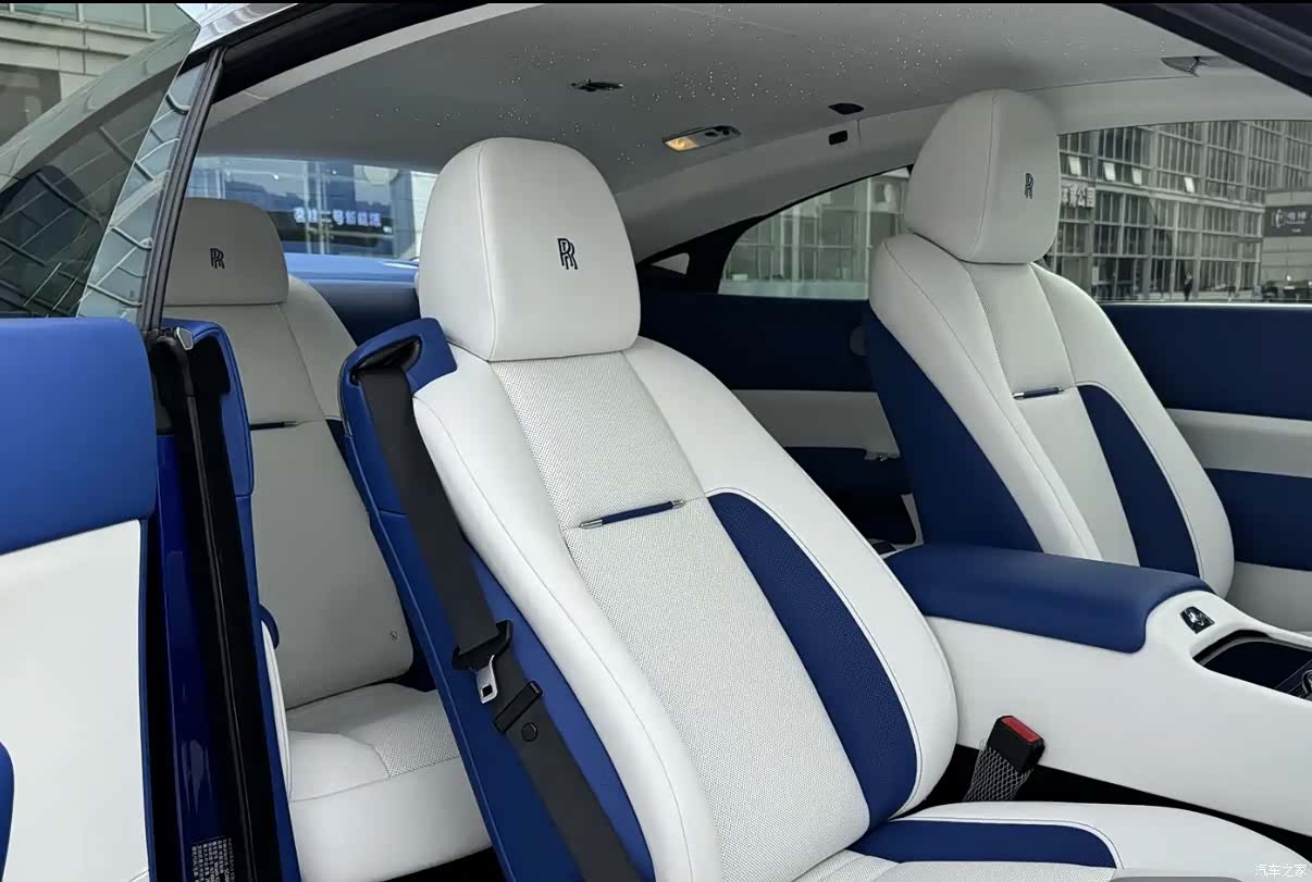 Rolls-Royce Wraith, 2018 11