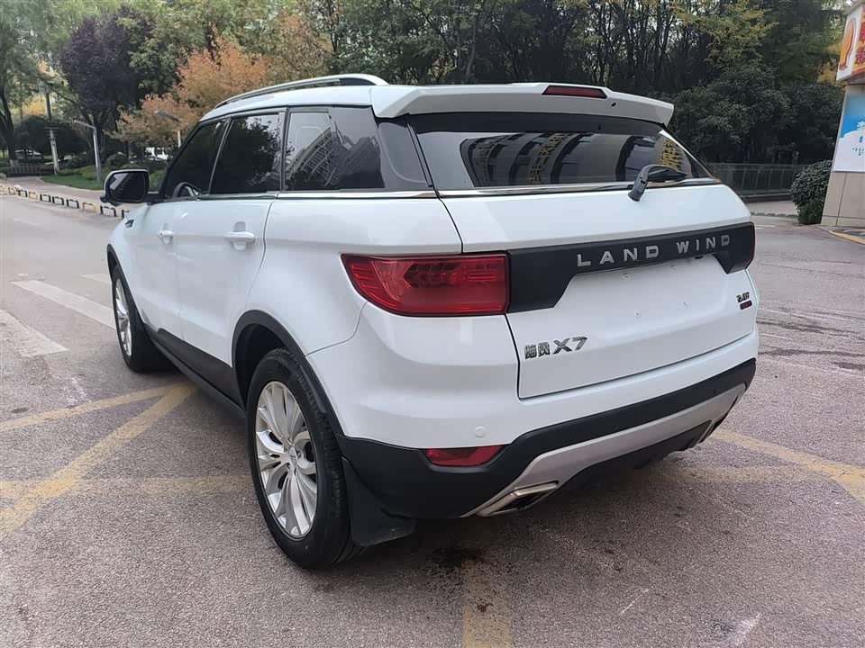 Landwind X7